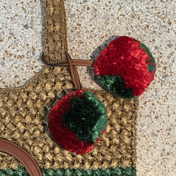 GUCCI Gold Raffia interlock Tote - Picture 8 of 13